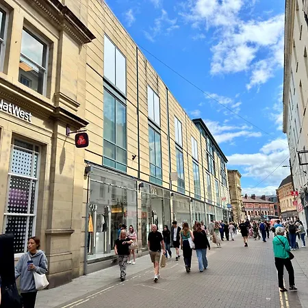 Centre 2-bed - Location Near Shops And Museums