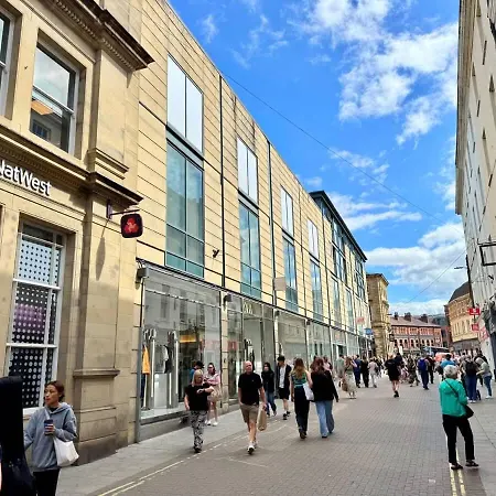 Centre 2-bed - Location Near Shops And Museums 公寓 *