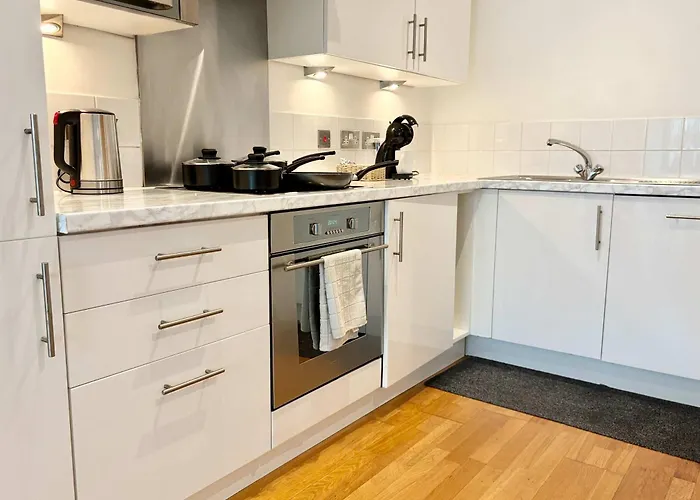 City Centre 2 Bed Flat With Disable Access 2 Bath Flat - Balcony And View * 约克