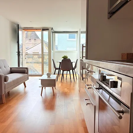 Centre 2-bed - Location Near Shops And Museums